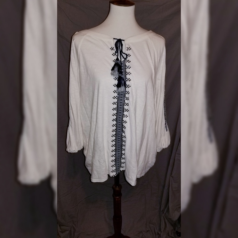 Fabulous Summer Top, Cold Shoulder, Chicos Size 3